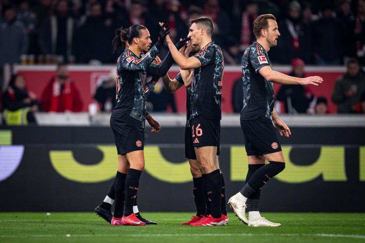 九游体育-德约科维奇迎来十赛季出色发挥，拜仁观众热烈欢呼！