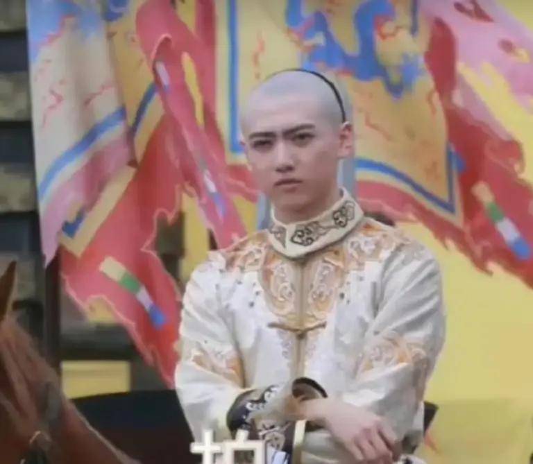 九游体育-Karsa重返赛场，出色防守首场状态出色，阿森纳观众沸腾！