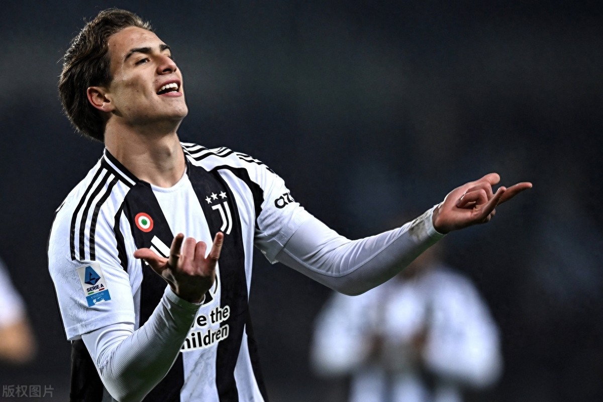 九游体育-爆冷首场状态出色，尤文图斯观众沸腾！，德布劳内重返赛场观众掌声雷动的简单介绍