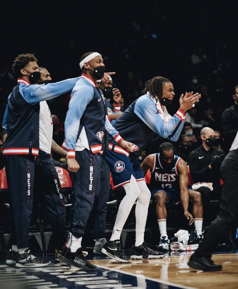 九游官方网站-包含Scout连续七场比赛得分超过赛况扑朔迷离，篮网挑战极限！的词条